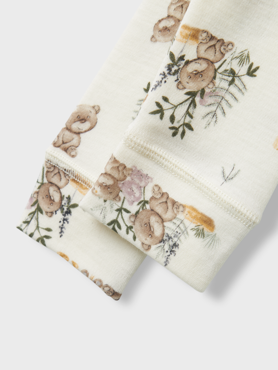 model_shot-front_full